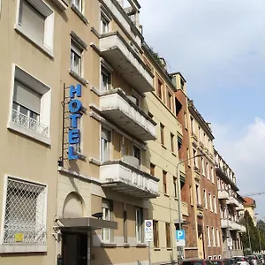 Corallo Hotel Milán