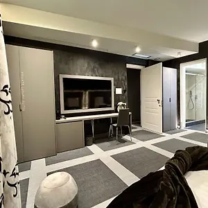 Private Luxury בית הארחה