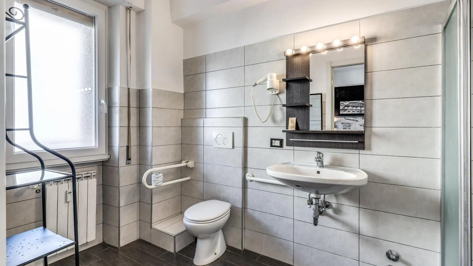 **  Radio Hotel Rome Italy