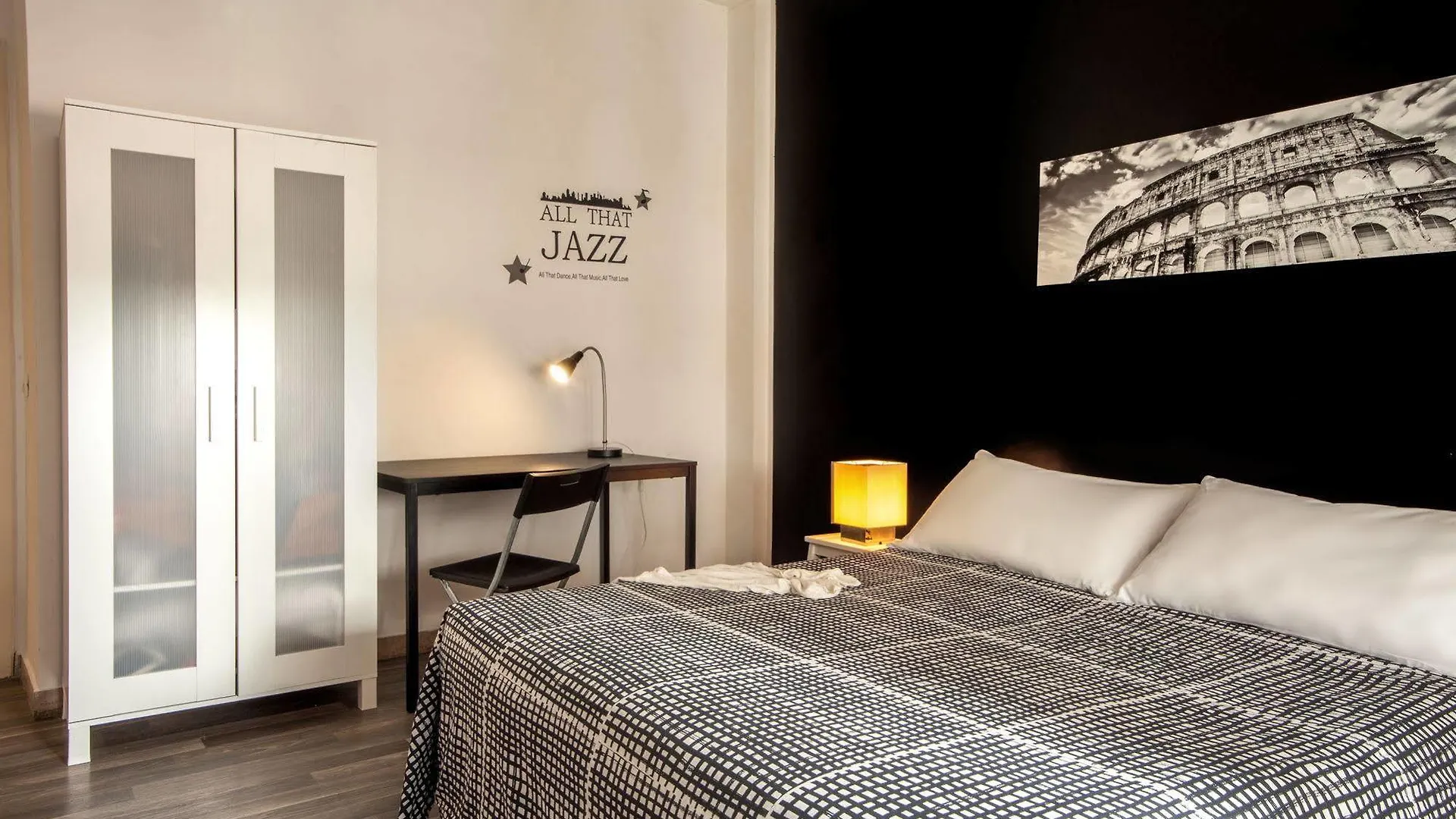 Radio Hotel Rome 2*,